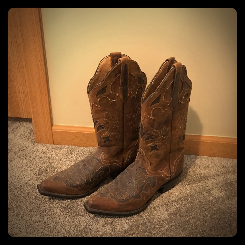 Leather cowgirl boots